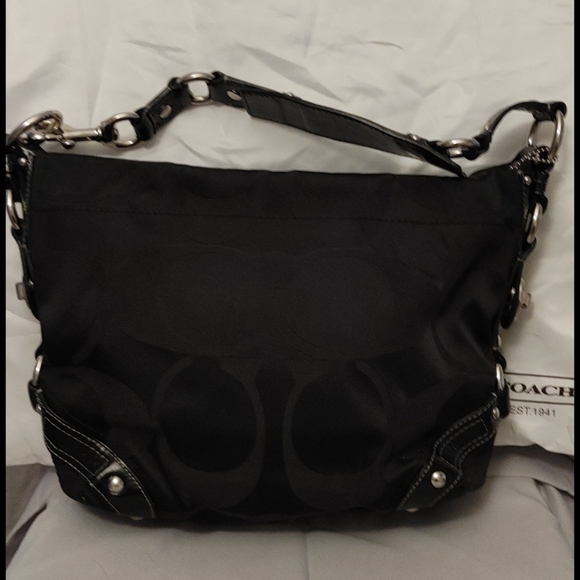 Coach Hobo - Picture 2 of 4